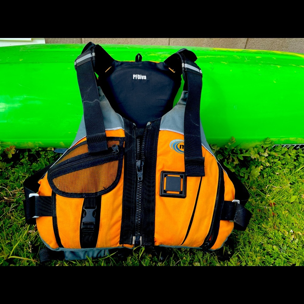 MTI women’s Personal Flotation Device